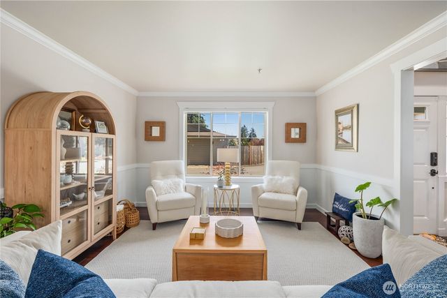 1003 Shelton Ave NE, Renton, WA 98056