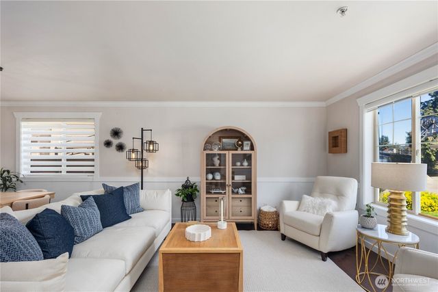 1003 Shelton Ave NE, Renton, WA 98056