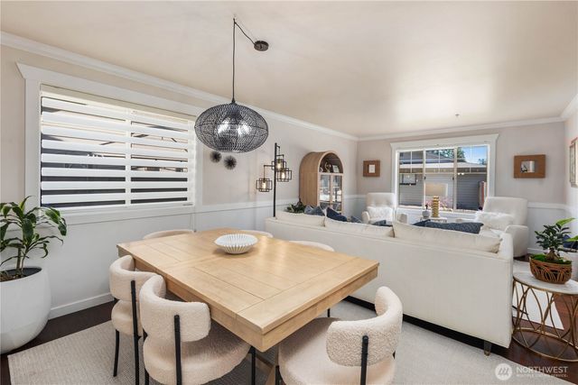 1003 Shelton Ave NE, Renton, WA 98056