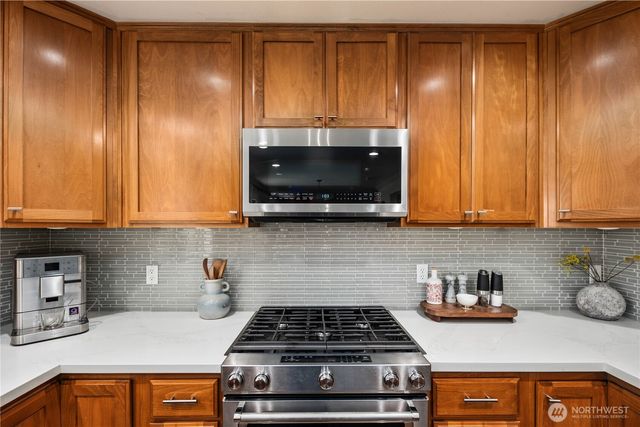 1003 Shelton Ave NE, Renton, WA 98056