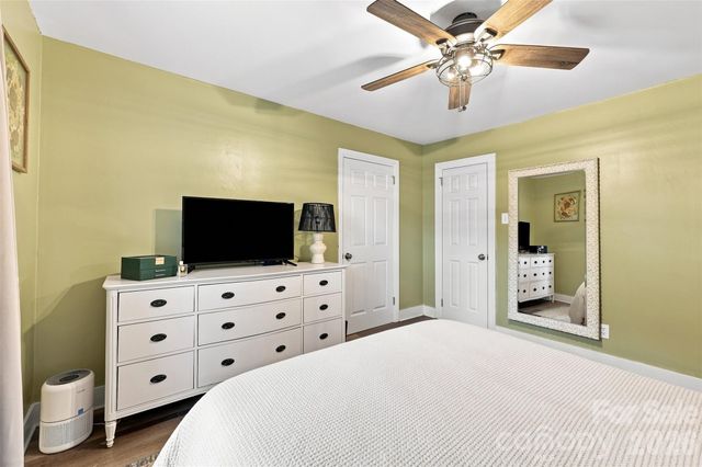 208 Barron Park, York, SC 29745