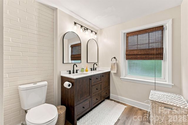 208 Barron Park, York, SC 29745