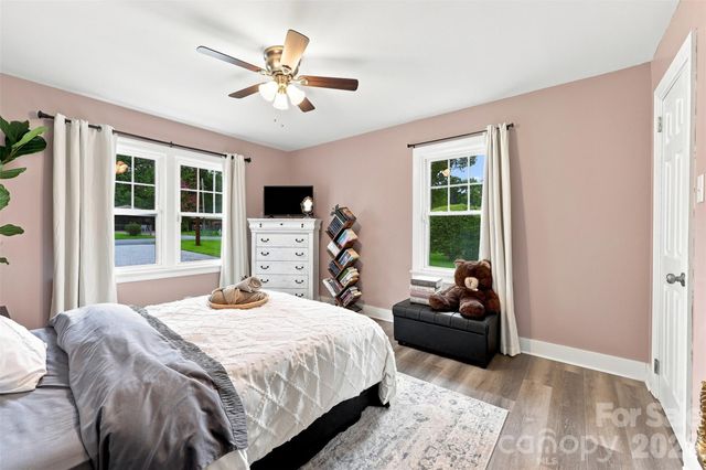208 Barron Park, York, SC 29745