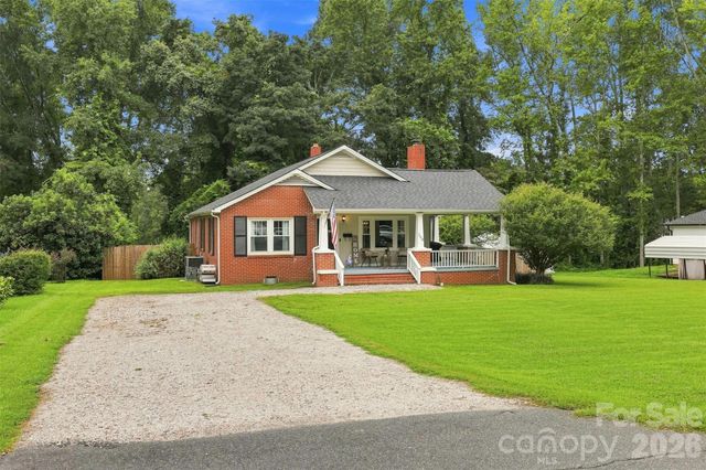 208 Barron Park, York, SC 29745