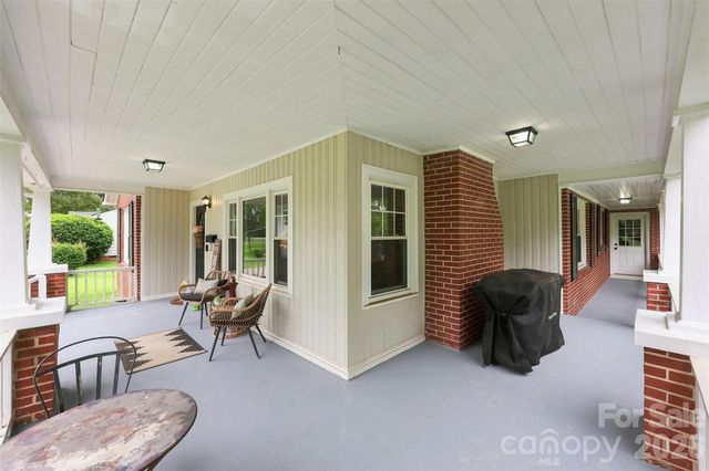 208 Barron Park, York, SC 29745
