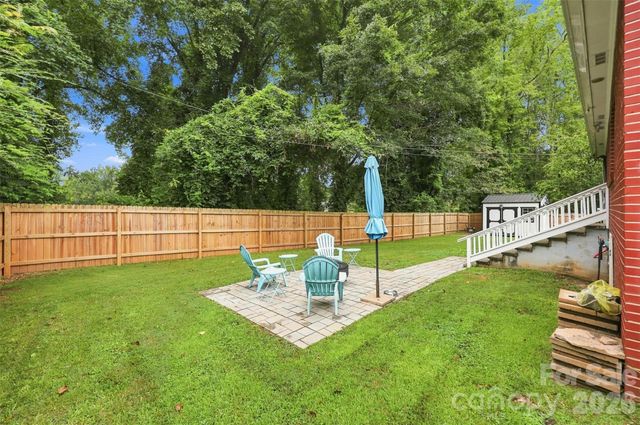208 Barron Park, York, SC 29745