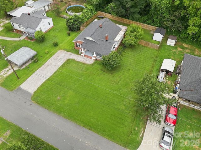 208 Barron Park, York, SC 29745