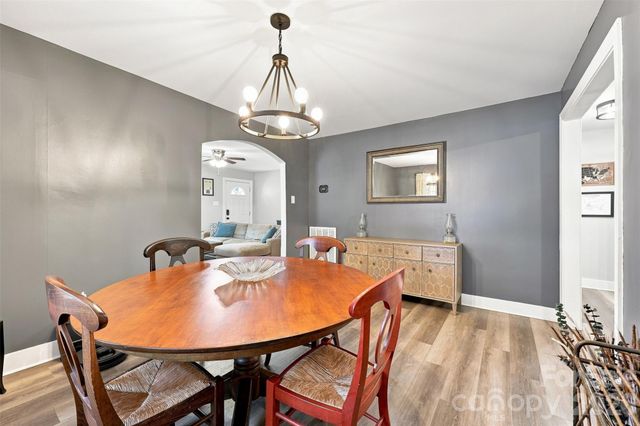 208 Barron Park, York, SC 29745