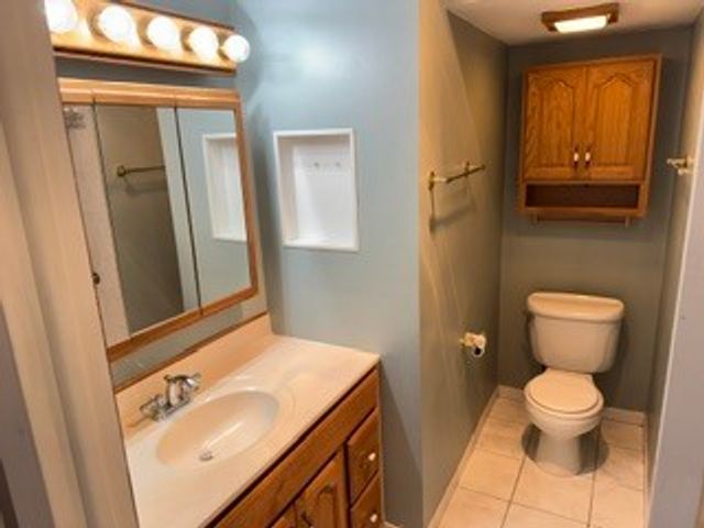 3250 Sanders Road 10C, Northbrook, IL 60062