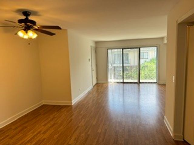 3250 Sanders Road 10C, Northbrook, IL 60062