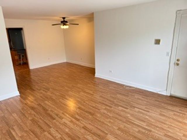 3250 Sanders Road 10C, Northbrook, IL 60062