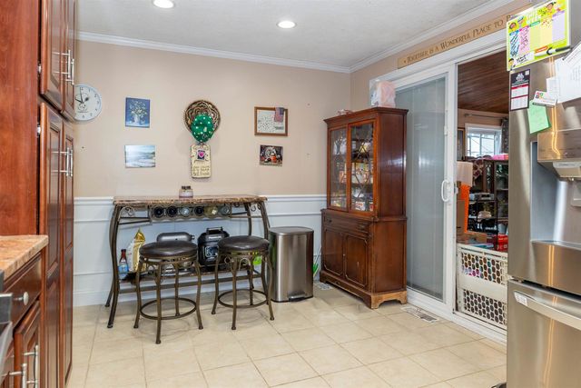 25 Pelham Street, Nashua, NH 03063