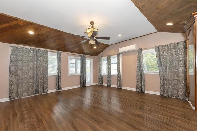 25 Pelham Street, Nashua, NH 03063