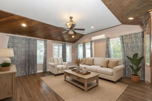 25 Pelham Street, Nashua, NH 03063