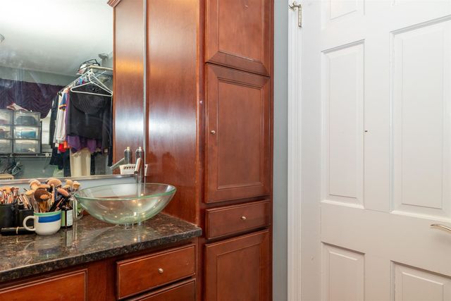 25 Pelham Street, Nashua, NH 03063