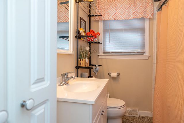 25 Pelham Street, Nashua, NH 03063