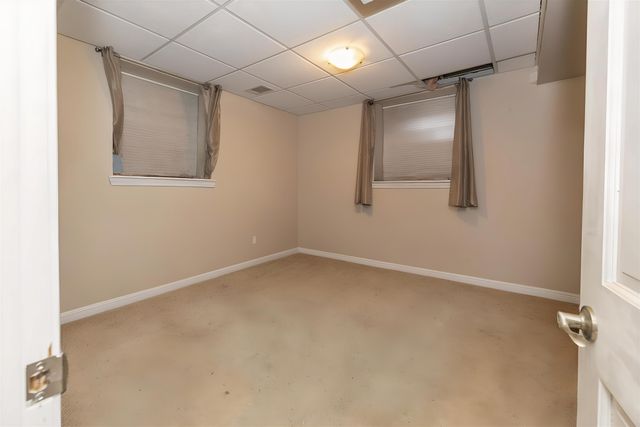 25 Pelham Street, Nashua, NH 03063