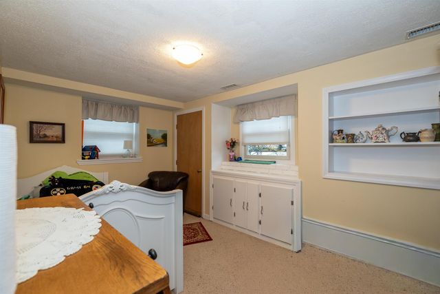 25 Pelham Street, Nashua, NH 03063