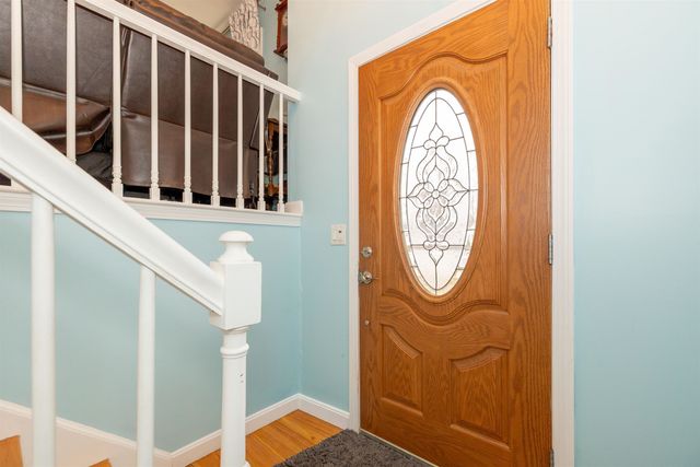 25 Pelham Street, Nashua, NH 03063