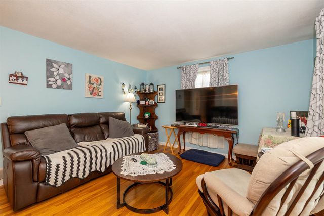 25 Pelham Street, Nashua, NH 03063