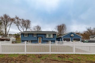 25 Pelham Street, Nashua, NH 03063