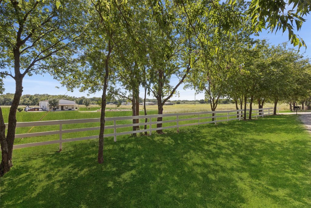 1001 Marigold Court, Granbury, TX 76049