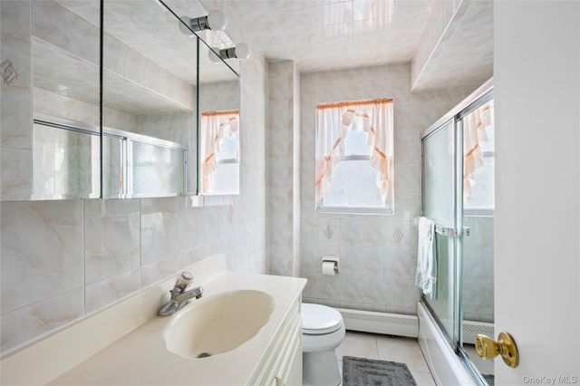 39 Stewart Street, Floral Park, NY 11001