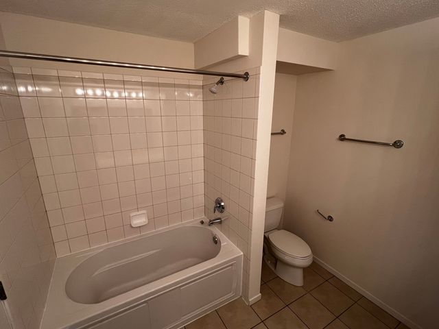 9655 Woods Drive 406, Skokie, IL 60077