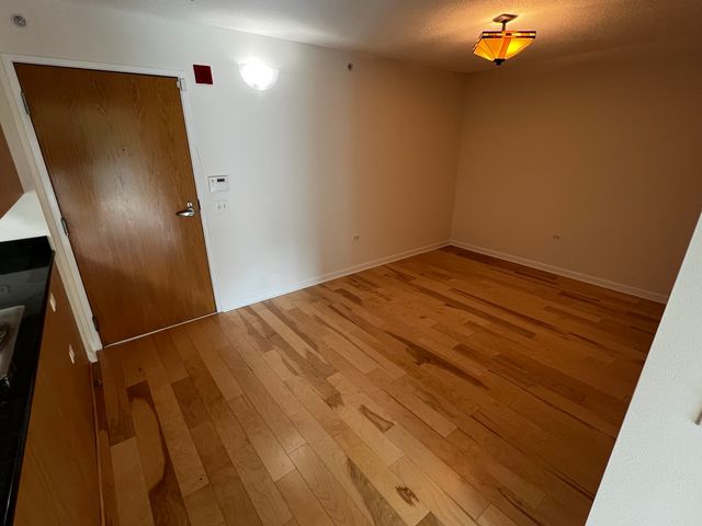 9655 Woods Drive 406, Skokie, IL 60077