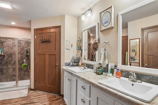 8137 Ivy Street, Dexter, IA 50070
