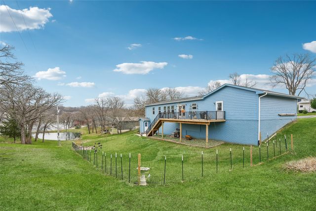 8137 Ivy Street, Dexter, IA 50070