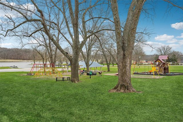 8137 Ivy Street, Dexter, IA 50070