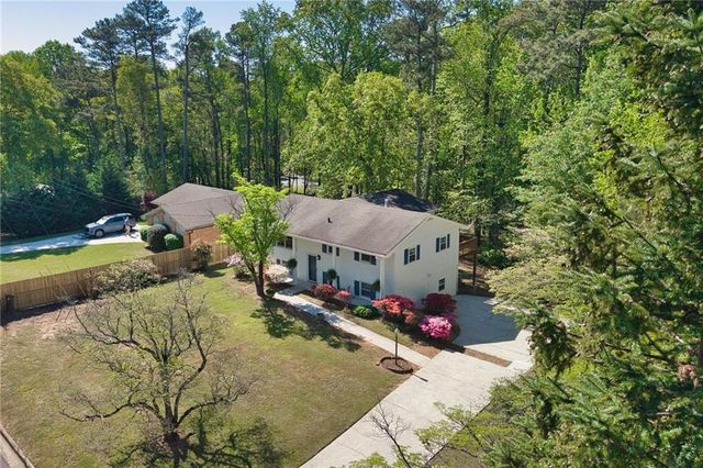1995 Calvary Hill Court SW, Marietta, GA 30008