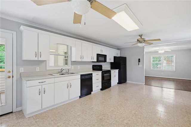 1995 Calvary Hill Court SW, Marietta, GA 30008