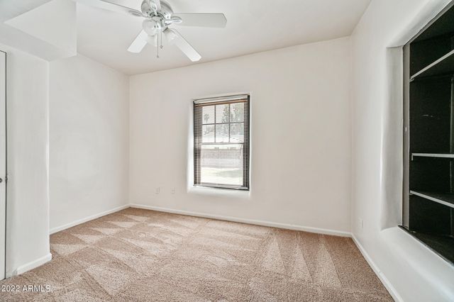 3949 E EARLL Drive 14, Phoenix, AZ 85018