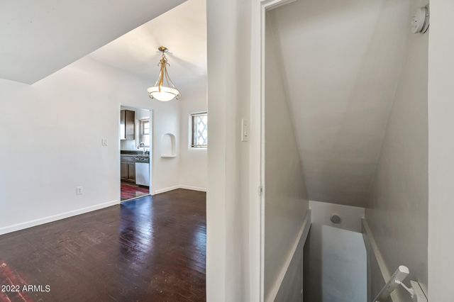 3949 E EARLL Drive 14, Phoenix, AZ 85018