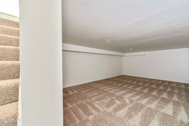 3949 E EARLL Drive 14, Phoenix, AZ 85018