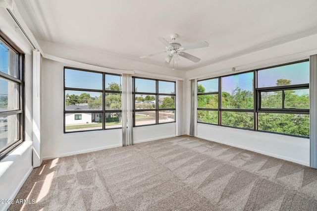 3949 E EARLL Drive 14, Phoenix, AZ 85018