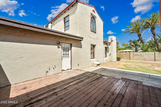 3949 E EARLL Drive 14, Phoenix, AZ 85018