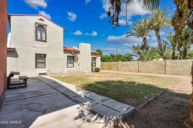 3949 E EARLL Drive 14, Phoenix, AZ 85018