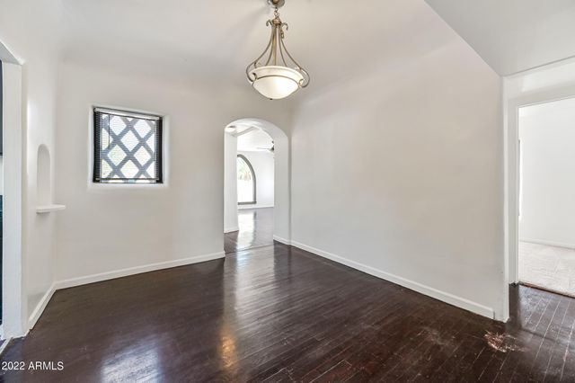 3949 E EARLL Drive 14, Phoenix, AZ 85018