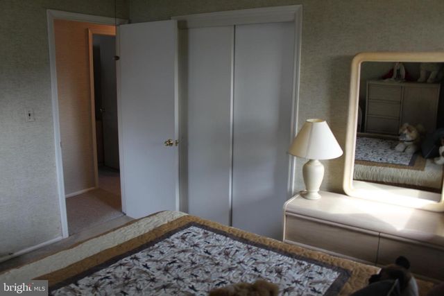 8 MINT LEAF DR, Hamilton, NJ 08690