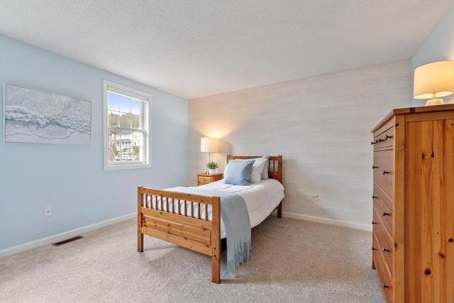 5 Maura Circle, Westford, MA 01886