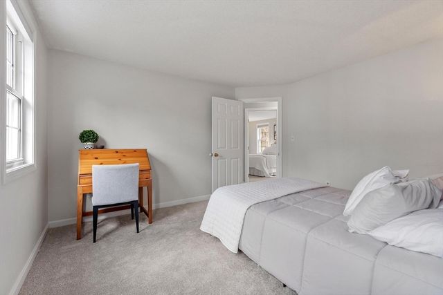 5 Maura Circle, Westford, MA 01886