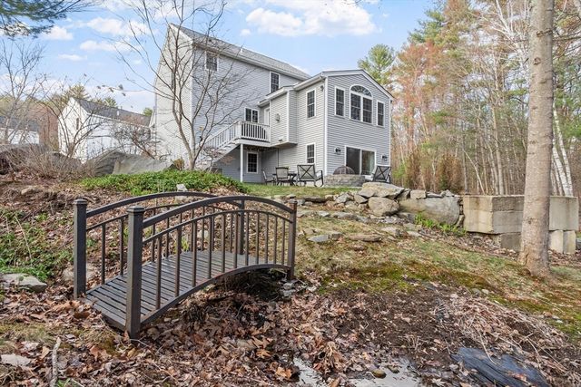 5 Maura Circle, Westford, MA 01886