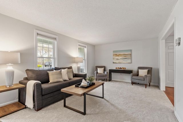 5 Maura Circle, Westford, MA 01886