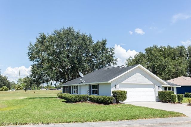 2992 Oaks Bend, Bowling Green, FL 33834