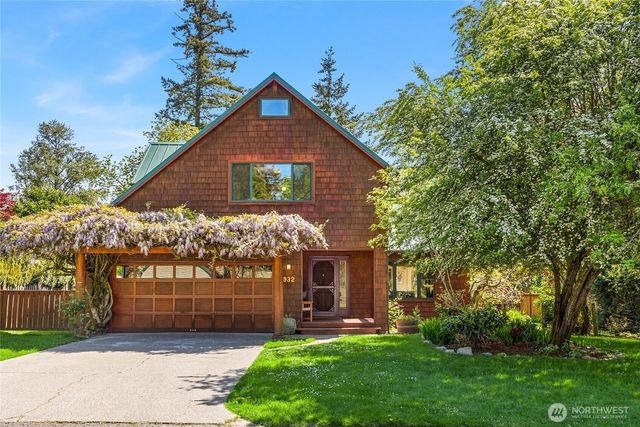 932 NW Nakata Avenue, Bainbridge Island, WA 98110