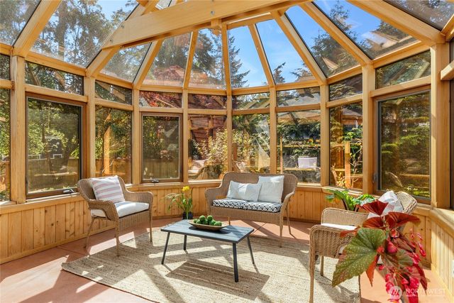 932 NW Nakata Avenue, Bainbridge Island, WA 98110