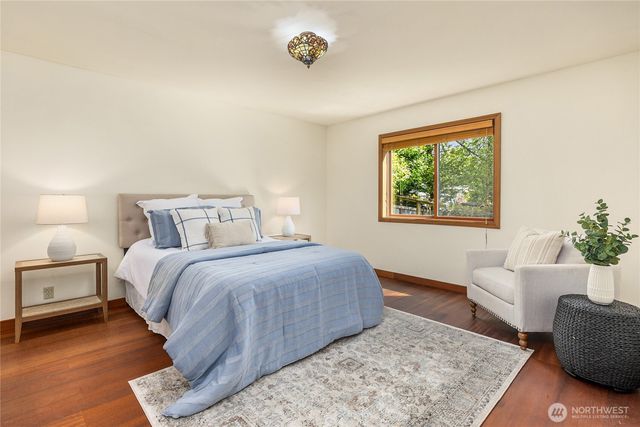 932 NW Nakata Avenue, Bainbridge Island, WA 98110
